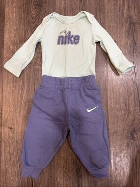 Nike Kids Lavender Purple Jogger Pants with Swoosh